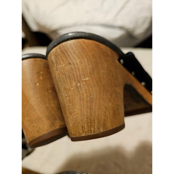 UGG black Suede Sz.9. UK7.5. ER.40. Mules. Wooden Heals. Slipon. Comfy. Leather - Picture 8 of 14